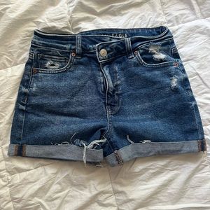Dark wash American Eagle size 0 cross shorts.